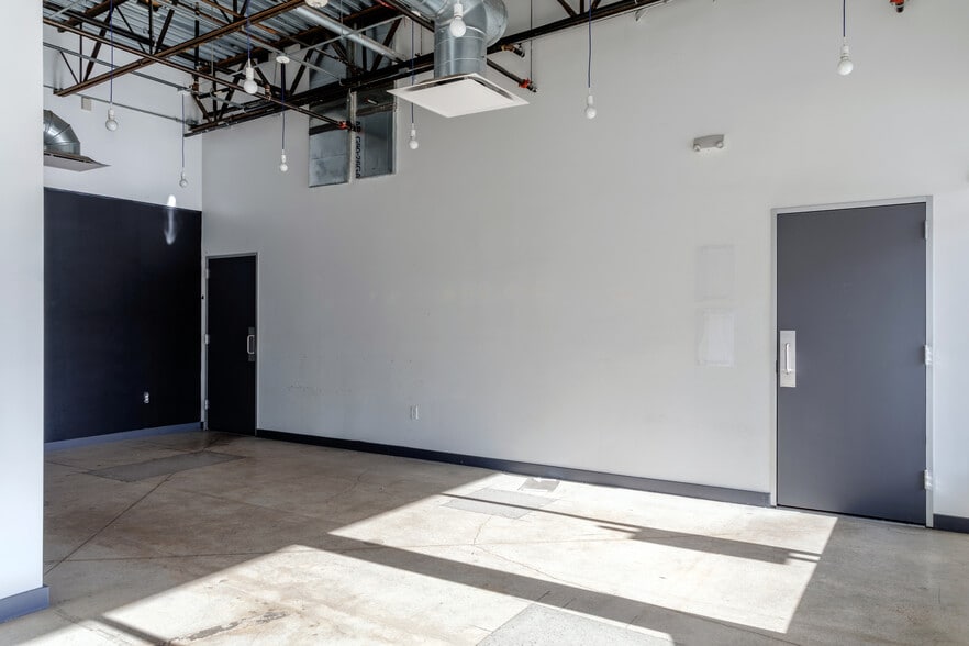 More Photos Of 2470 Broadway St, Denver Freestanding For Lease