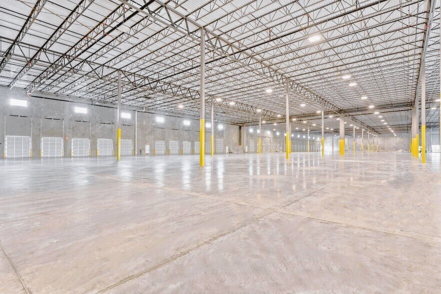 More Photos Of 17035 Persimmon Blvd W, Wellington Unknown For Lease