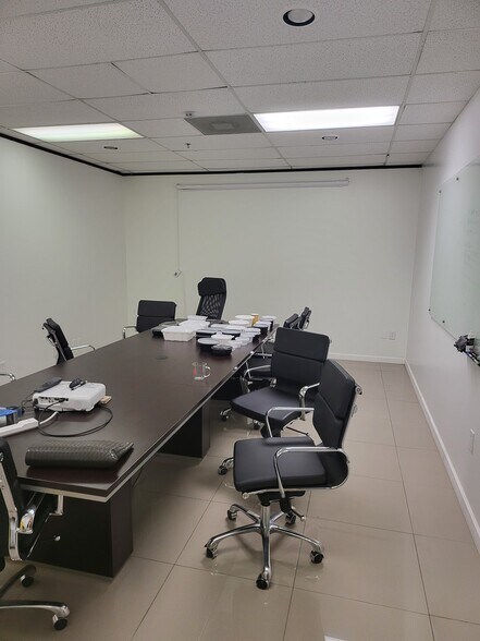 More Photos Of 1335 Valwood Pky, Carrollton Medical For Lease