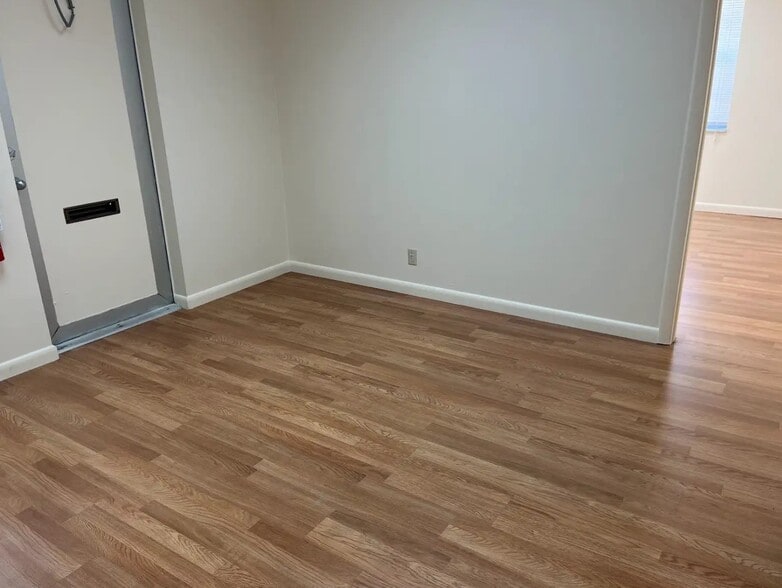 More Photos Of 6000 Georgia Ave, West Palm Beach Light Manufacturing For Lease