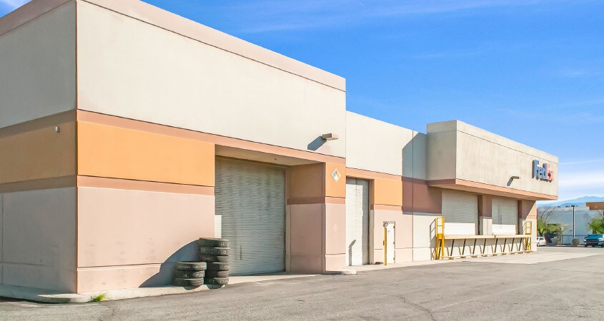 More Photos Of 1111 Bird Center Dr, Palm Springs Warehouse For Lease