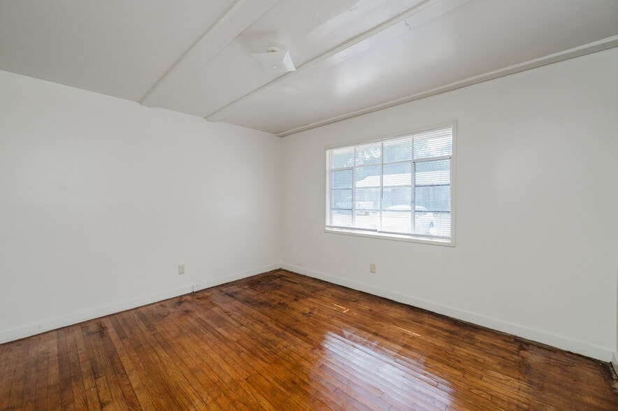 More Photos Of , Birmingham Multifamily For Sale
