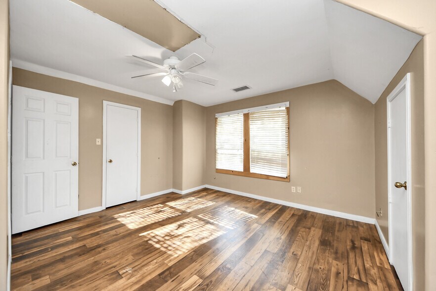 More Photos Of 17188 Highway 321, Dayton Specialty For Sale