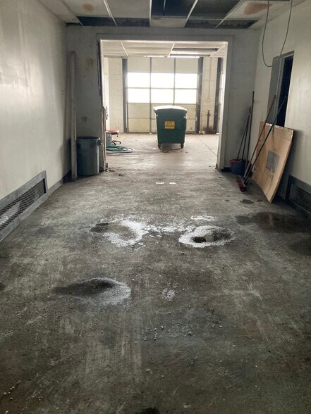 More Photos Of 2288 William St, Cheektowaga Service For Sale