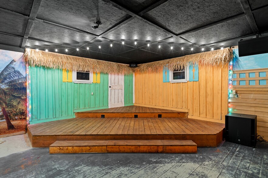 More Photos Of 161 Vfw Pky, Jacksons Gap Restaurant For Sale