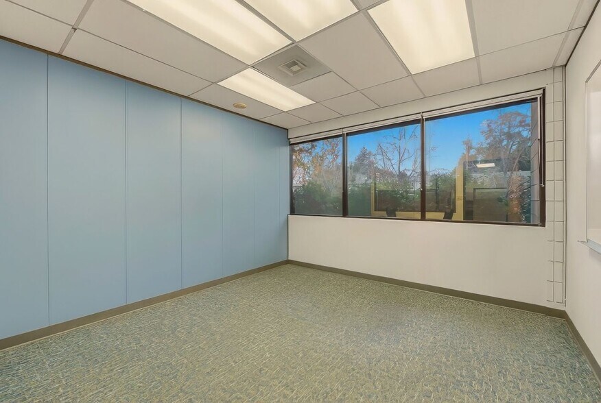 More Photos Of 992 S De Anza Blvd, San Jose Office For Lease