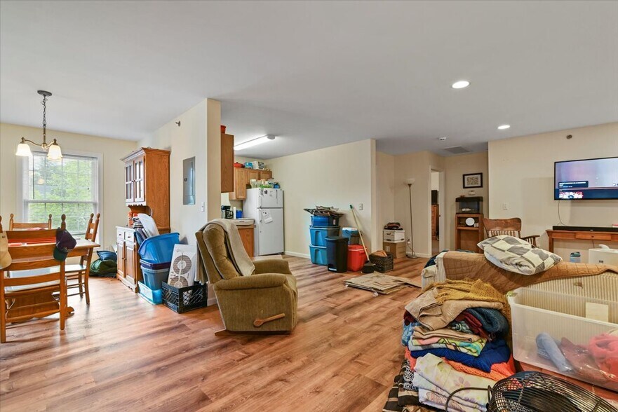 More Photos Of 141 Bellemonte Ave, Hawley Apartments For Sale