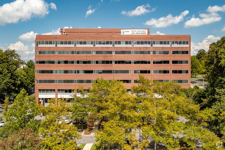 More Photos Of 18310 Montgomery Village Ave, Gaithersburg Office For Lease