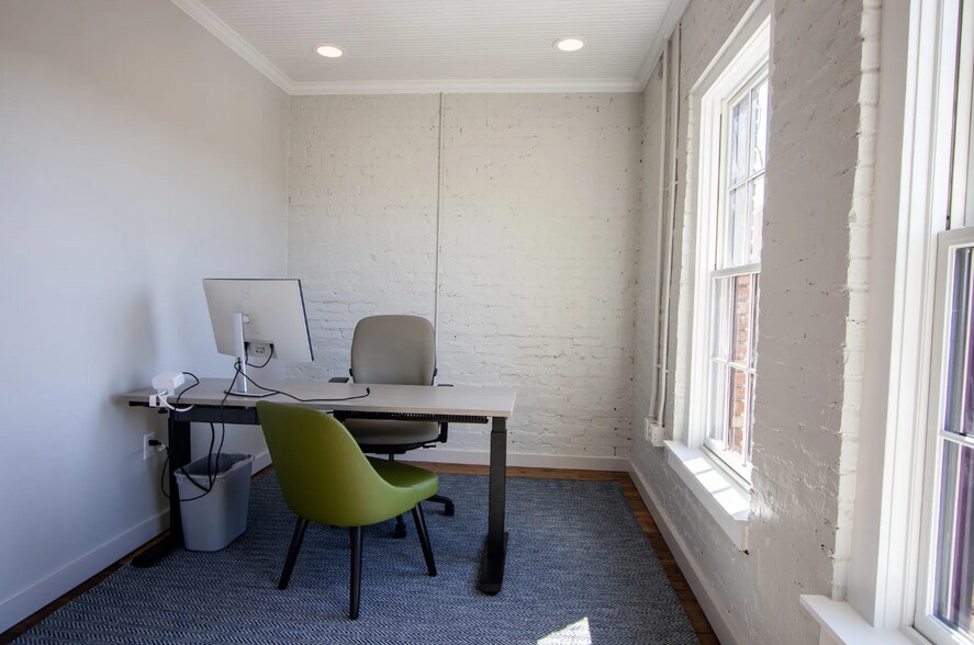 More Photos Of 1225-1229 Lincoln St, Columbia Freestanding For Lease