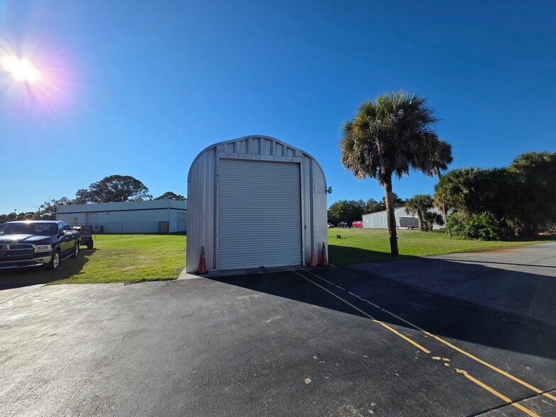 More Photos Of 1605 White Dr, Titusville Warehouse For Sale