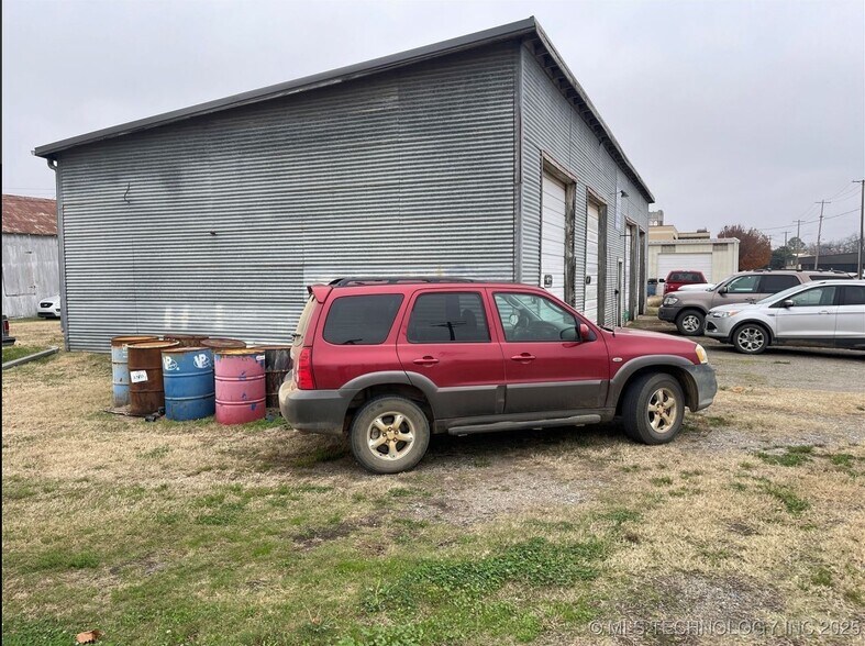 More Photos Of 37 W Beech St, Durant Auto Repair For Sale