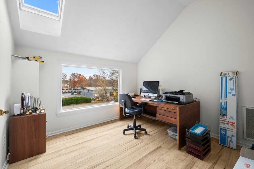 More Photos Of 2425 Lafayette Rd, Portsmouth Office Residential For Sale