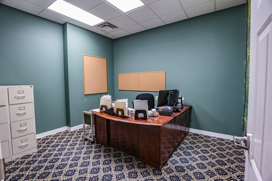 More Photos Of , Paducah Unknown For Sale