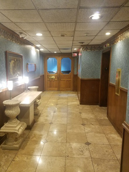 More Photos Of 416 N Stanton St, El Paso Office For Lease