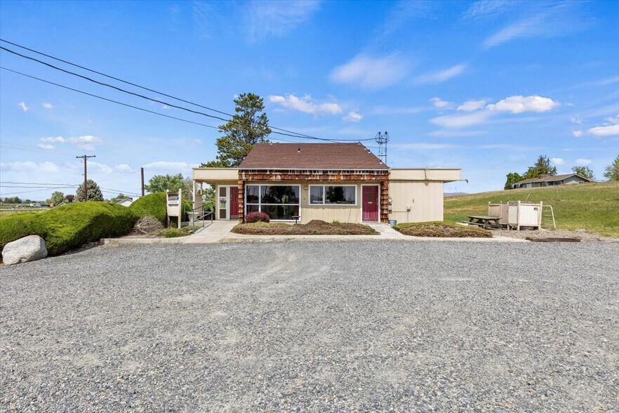 Primary Photo Of 781 Roza Dr, Zillah Healthcare For Sale