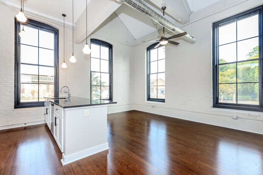 More Photos Of 811-827 Court St, Utica Apartments For Lease