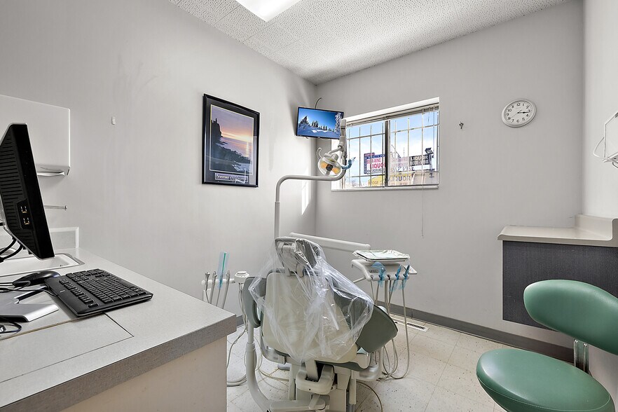 More Photos Of 16068 E 8 Mile Rd, Detroit Medical For Sale