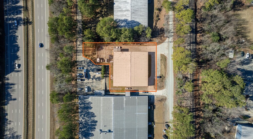 More Photos Of 2907 W Pettigrew St, Durham Warehouse For Lease