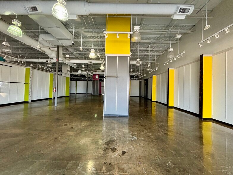 More Photos Of 1305 E Broad Ave, Rockingham Unknown For Lease