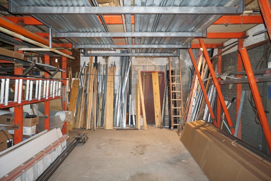 More Photos Of 540-534 Pawling Ave, Troy Freestanding For Lease