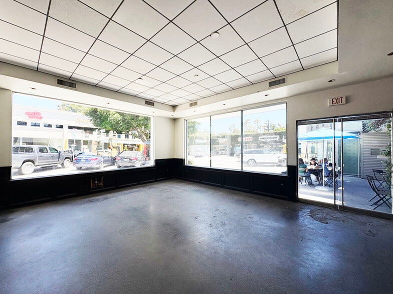 More Photos Of 11723-11733 Barrington Ct, Los Angeles Loft Creative Space For Lease