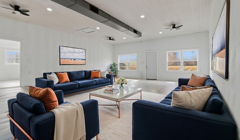 More Photos Of 3104 Tucker Hill Rd, Kinsale Warehouse For Sale