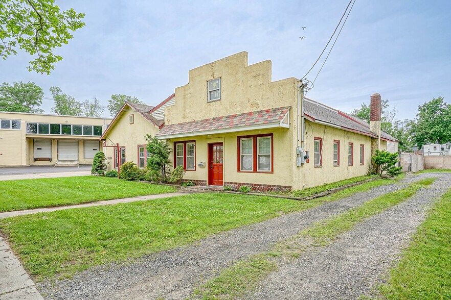 Primary Photo Of 3459 Norwood Ave, Pennsauken Service For Sale