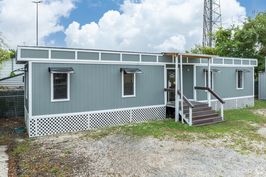 More Photos Of 5021 Stepp Ave, Jacksonville Unknown For Lease