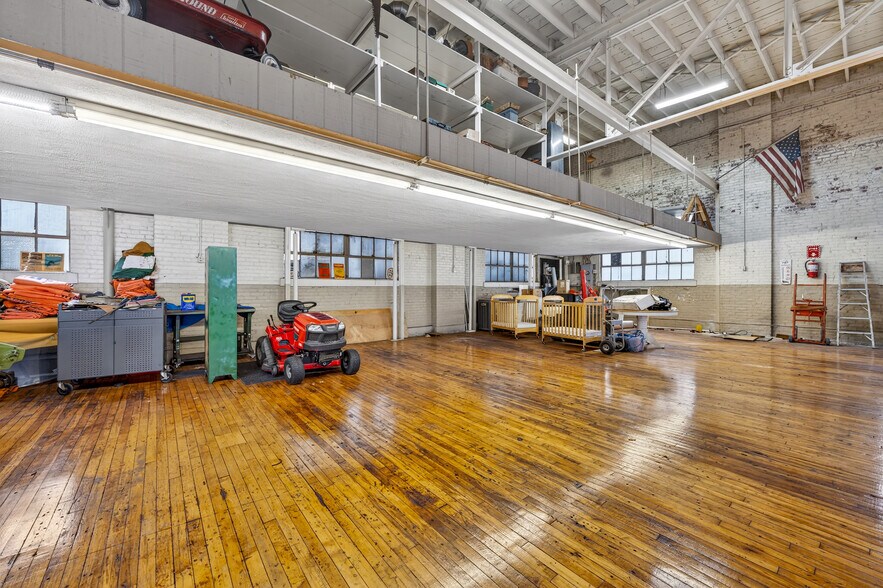 More Photos Of 28 S Moyer St, Emmaus Warehouse For Sale