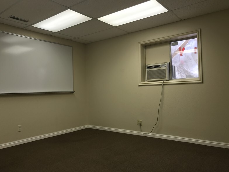 More Photos Of 405 S 100 E, Pleasant Grove Office For Lease