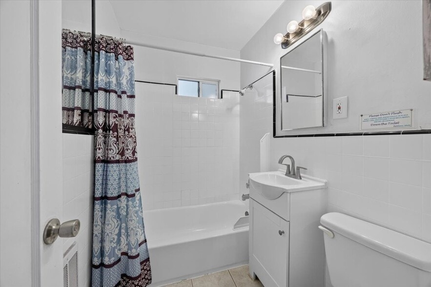 More Photos Of 319 S 10th St, Las Vegas Apartments For Sale