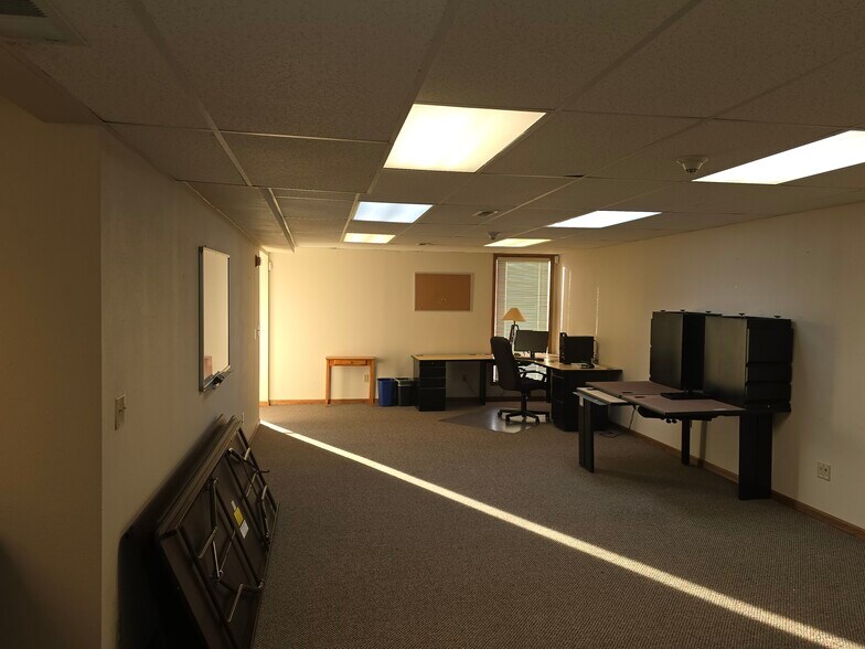 More Photos Of 2702 N Perry St, Spokane Office Residential For Lease