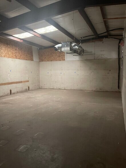 More Photos Of 29779 Indian Trl, Helendale Warehouse For Sale