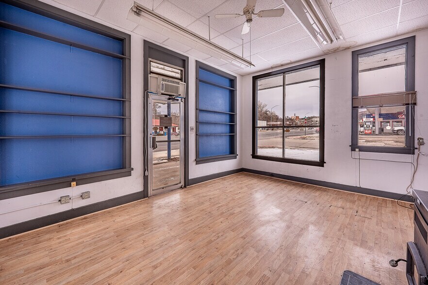 More Photos Of 1101 S 2nd St, Raton Specialty For Sale