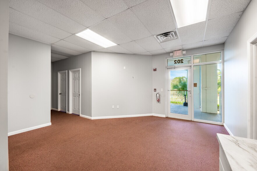 More Photos Of 540 NW University, Port Saint Lucie Office Residential For Sale