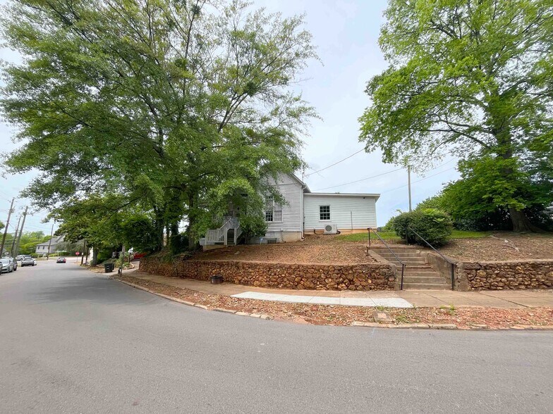 More Photos Of 1923 14th Ave S, Birmingham Office Residential For Sale