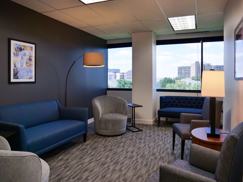 More Photos Of 15400 Knoll Trail Dr, Dallas Office For Lease