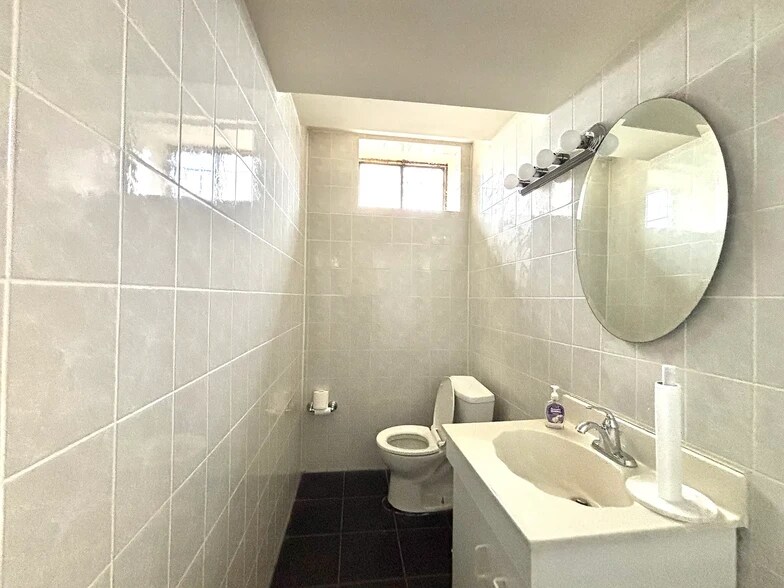 More Photos Of 2910 137th St, Flushing Apartments For Lease