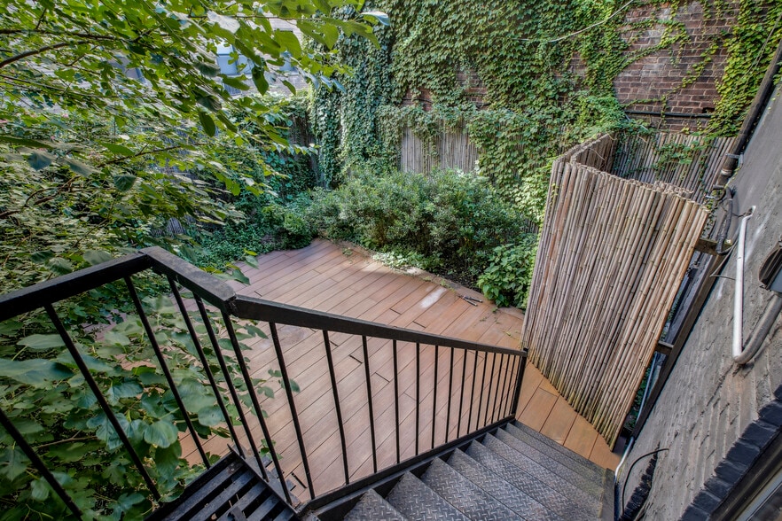 More Photos Of 141 E 17th St, New York Apartments For Sale