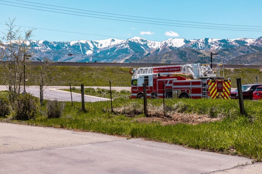 More Photos Of 700 Bitner Rd, Park City Office For Sale