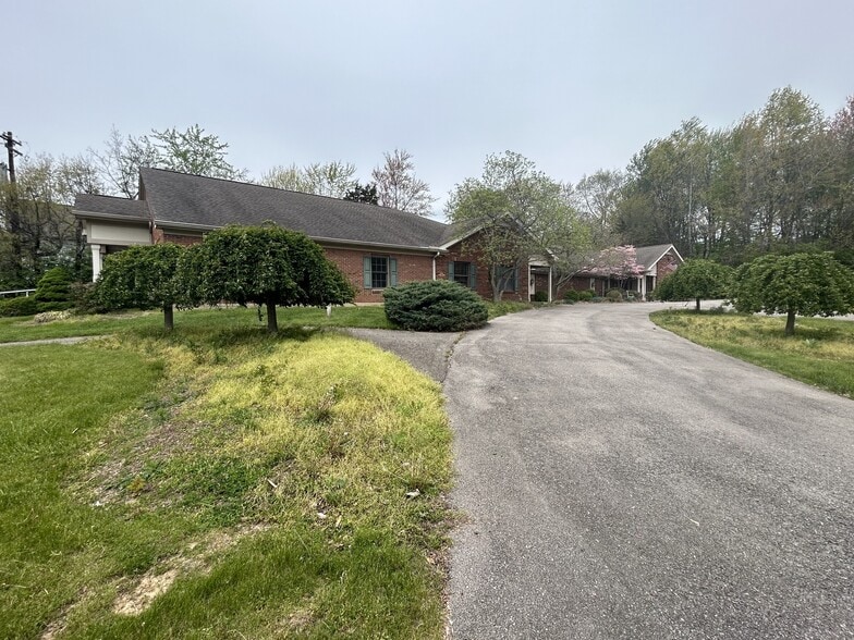 More Photos Of 11907 Montgomery Rd, Cincinnati Medical For Lease