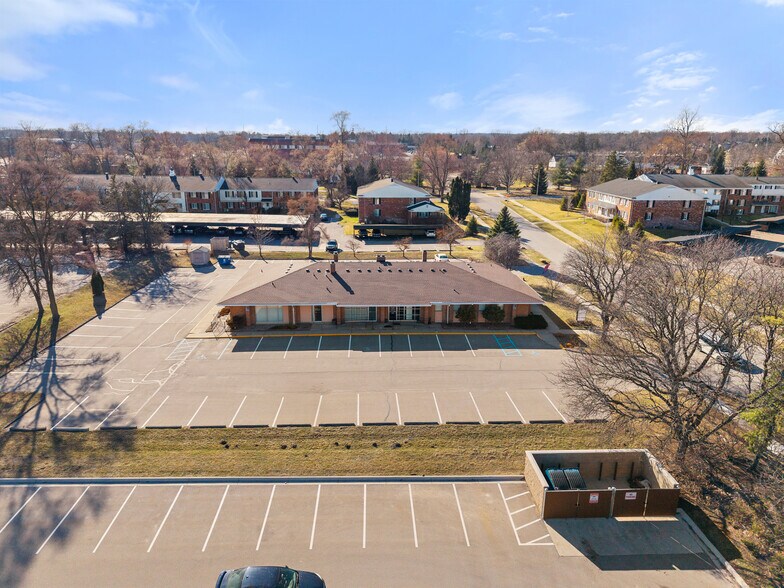 Primary Photo Of 961-971 Oakwood Dr, Rochester Medical For Lease