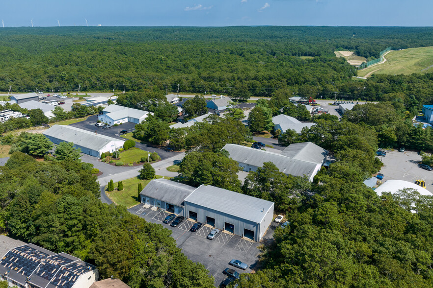 More Photos Of 7 Colonel Dr, Bourne Auto Repair For Sale