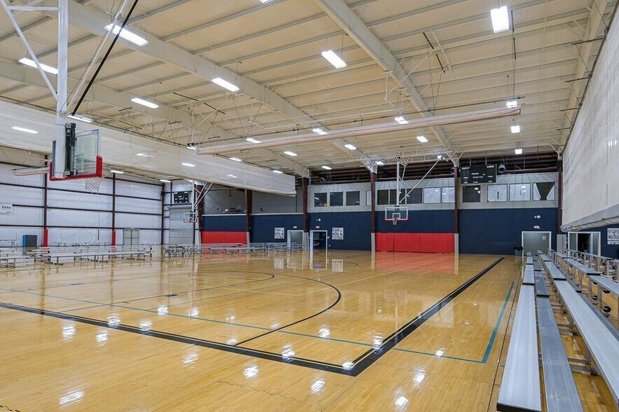 More Photos Of 4100 AL Highway 69, Guntersville Sports And Entertainment For Sale