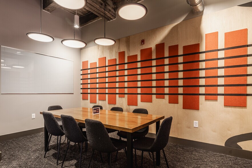 More Photos Of 1533 Lewis St, Indianapolis Coworking Space