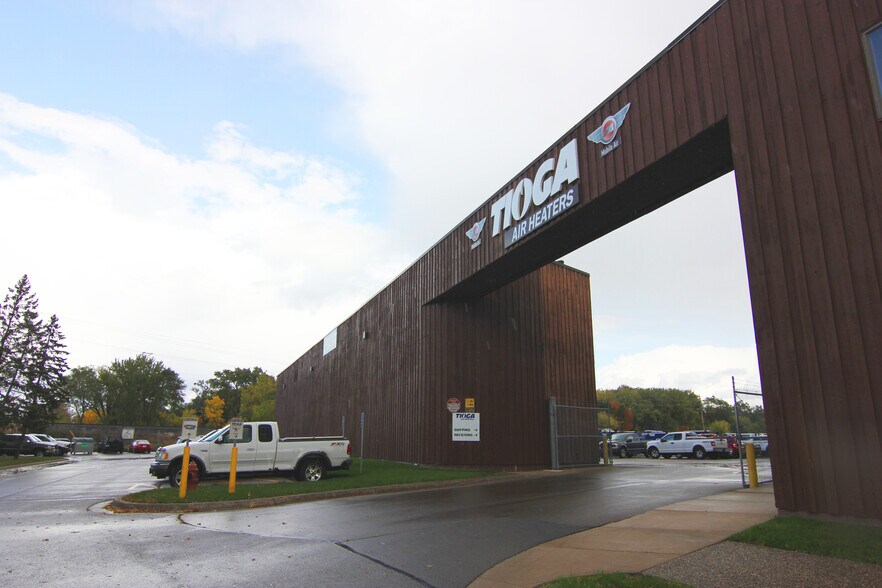 More Photos Of 4810 Lilac Dr, Minneapolis Warehouse For Lease