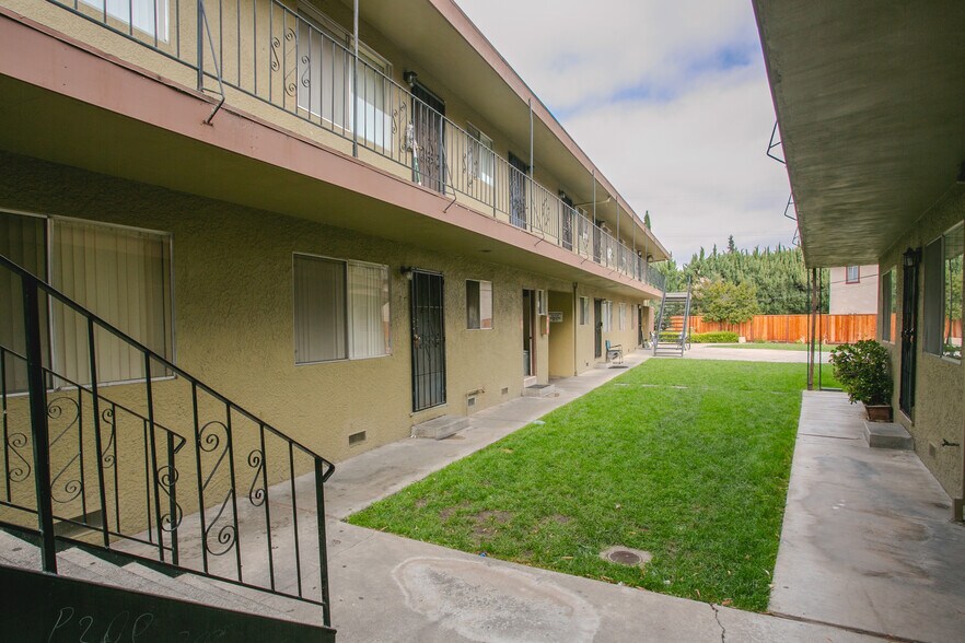 More Photos Of 4567-4575 Hamilton Ave, San Jose Apartments For Sale