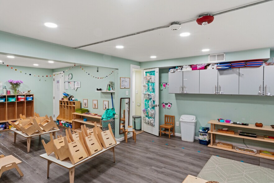 More Photos Of 248 Loudoun St SW, Leesburg Daycare Center For Lease