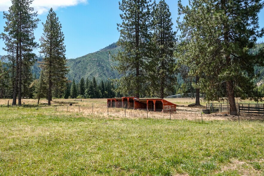 More Photos Of 44510 State 96 Hwy, Seiad Valley Land For Sale