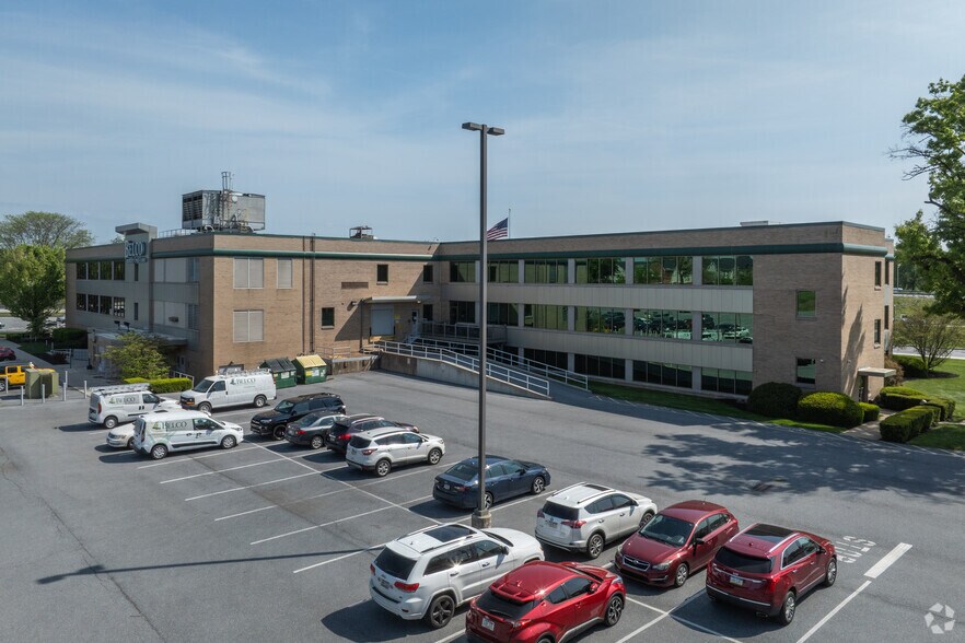 More Photos Of 449 Eisenhower Blvd, Harrisburg Office For Lease